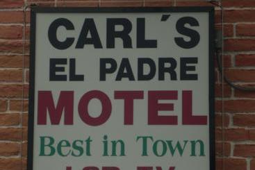 Carl's El Padre Motel