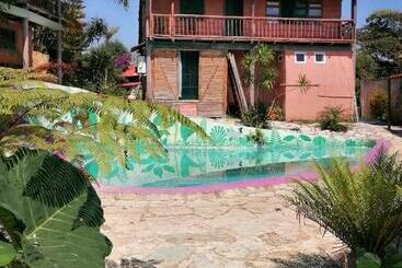 ホテル Cabañas Los Achicuales