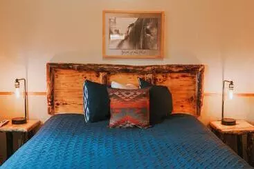 Sundance Motel