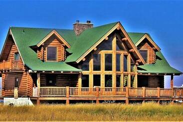 Teton Hostel Hideaway