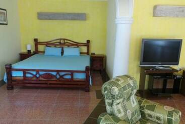 پانسیون Hostal Las Palmas