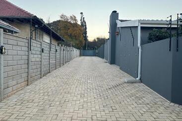 Pension (Hôtel basse catégorie) Orchard On Lawley