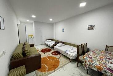 פנסיון Unik Home Family