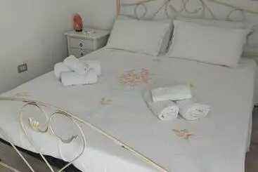 تختخواب و صبحانه La Terrazza Di Rosalba