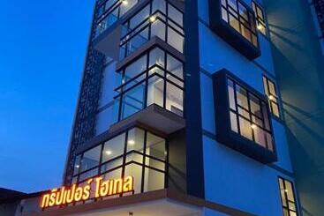 Hotelli ทริปเปอร์ โฮเทล