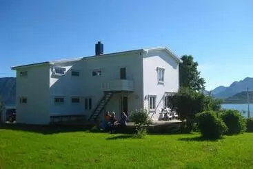 Majatalo Arctic Ocean Lodge