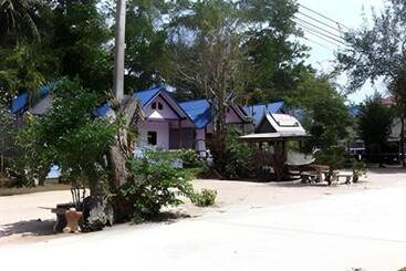 Roong Arun Resort