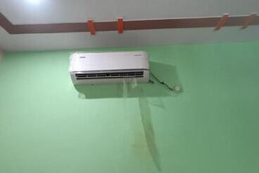 Pensionat Chandrika Palace Near Ram Mandir And Ayodhya Railway