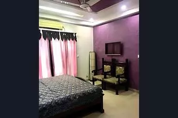 Pensió Shah Guest House