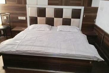 Hotel Parkdeep And Restaurant