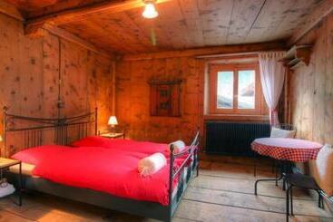 Bed & Breakfast Chasa Jaro