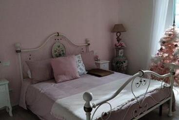 تختخواب و صبحانه La Fenice Luxury Home