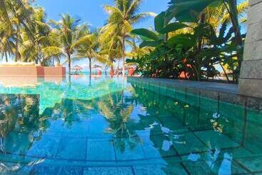 هتل Almareia Boutique