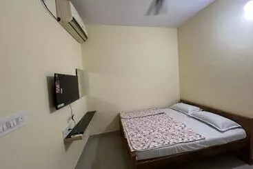 Hotel Zb Comforts