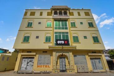 Oyo Hotel Amer