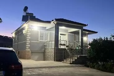 ペンション Vila Maska