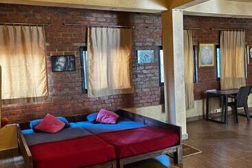 Resort Satori Wellness Cottages I Yoga Retreat, Sauna, Holistic Therapies & More