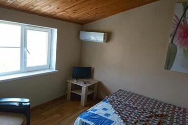 پانسیون Guest House Dacha