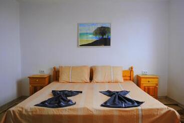 بنسيون Sinemoria Apartment