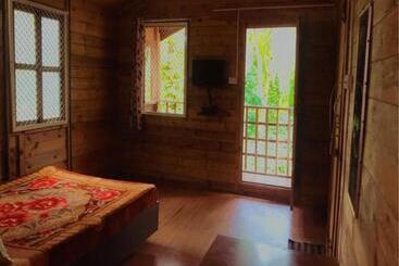 Курорт Staymaker Namana Stay