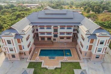 S Tawan Hotel & Convention