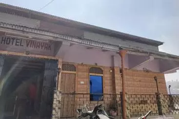 Grg Hotel Vinayak Nainital Near Naini Lake With Mountain View Mall Road