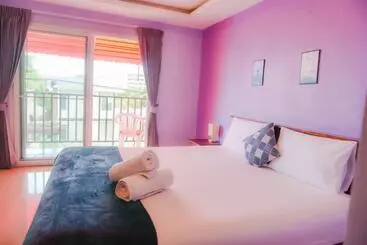 Aparthotel Patamnak Beach Guesthouse