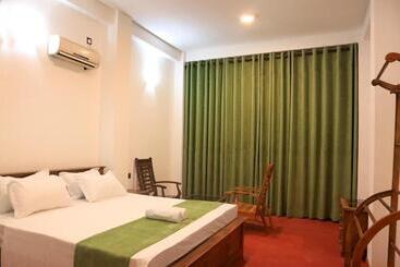 פנסיון Sesali Residence