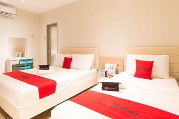Hôtel Reddoorz @ General Segundo Avenue Laoag