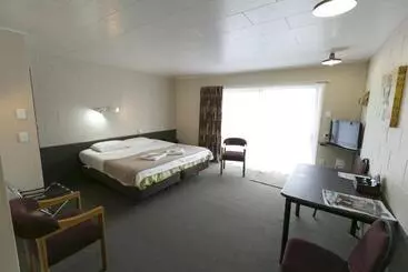 Maple Lodge Motel