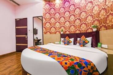 Fabhotel Sallow Grand