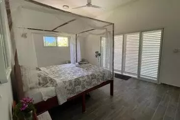 تختخواب و صبحانه Salama Eco Lodge And Hostel