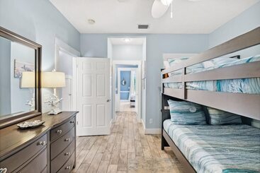 별장 Seafoam By Avantstay 2 Blocks To Beach!