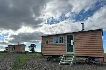 Cottage Stunning Shepherdhut/woodburner/openviews/barbeque