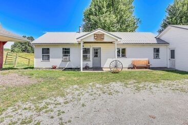 Landhus Countryside Retreat In Middlefield ~ 7 Mi To Town!