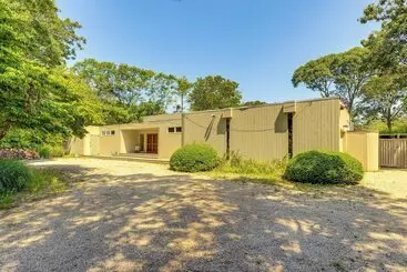 コテージ Hamptons Home W/ Private Pool, 1 Mi To Beach!
