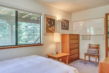 별장 Peaceful Tahoe Vista Home W/ Decks: 1 Mi To Beach