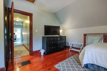 بيت ريفى 3 Mi To Road America: Spacious Elkhart Lake Home!