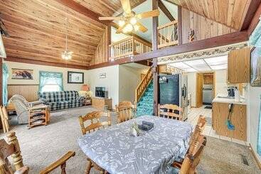 Vidéki Ház Germfask Home W/ Fire Pit, Grill & Yard Games!