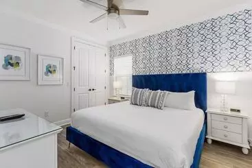 Residenssi Castle Pines Court Retreat