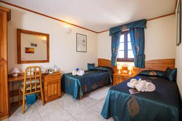 تختخواب و صبحانه L'ghorfa