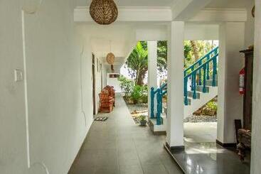 בית מלון כפרי Dickwella Beach