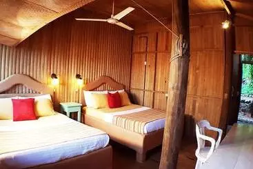 هتل Tortugal Boutique River Lodge