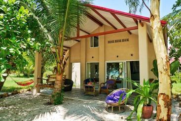 דירות לתיירים Paradise Villas Koh Rong Sanloem