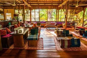 ツーリストアパートメント Paradise Villas Koh Rong Sanloem