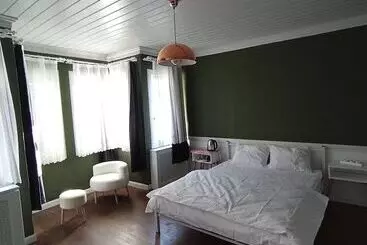 تختخواب و صبحانه Yoga Butik Otel