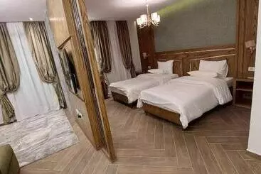هاستل Free Inn