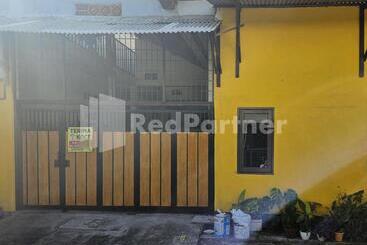 호텔 Gedangan Indah Homestay Redpartner