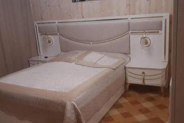 ペンション Guest House In Makhinjauri