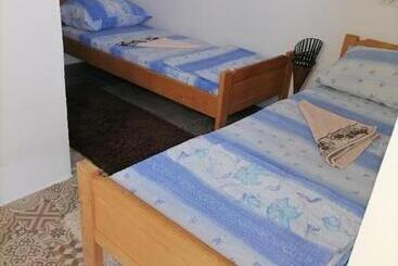 پانسیون Guesthouse Djuro